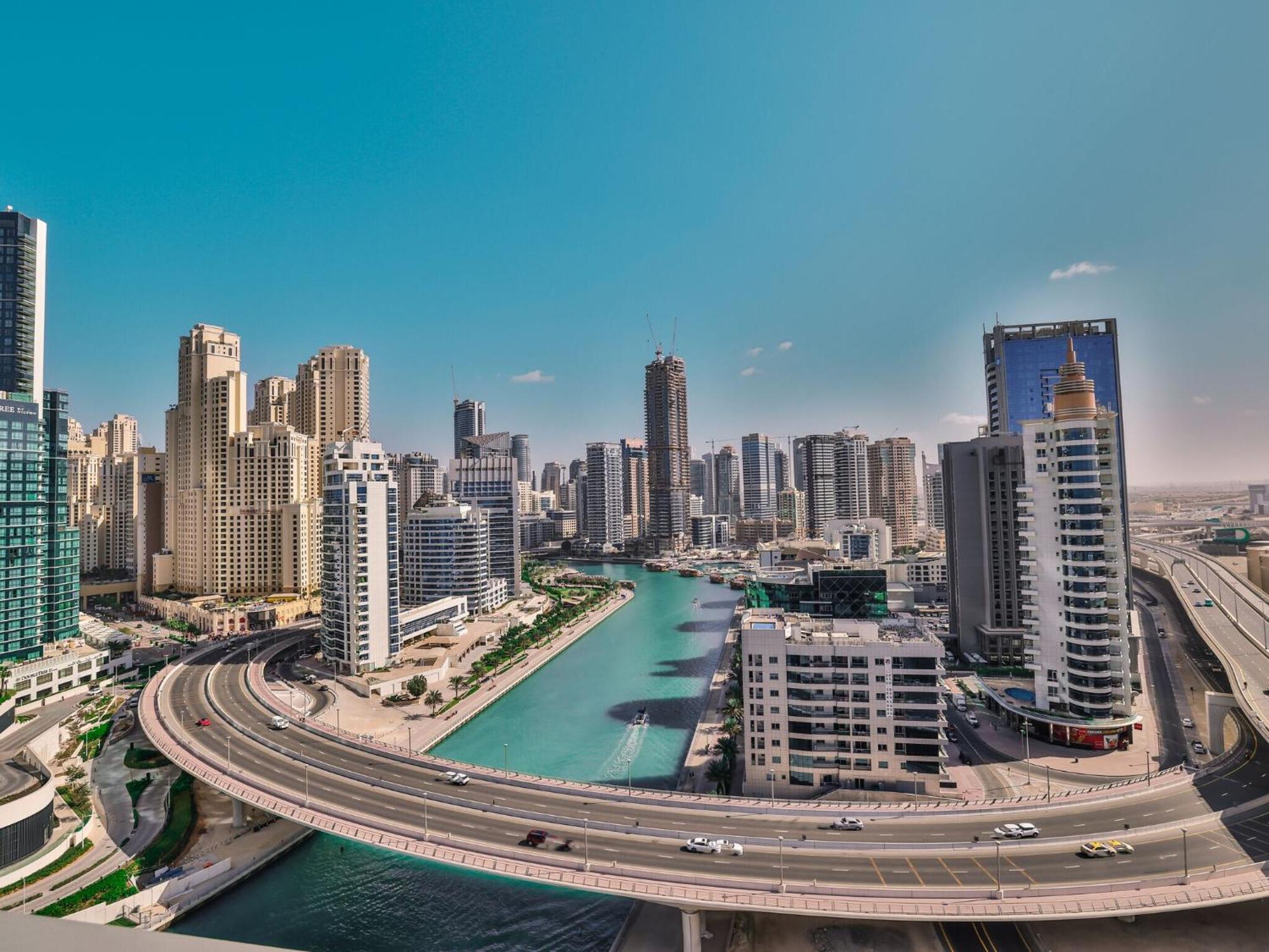 Luxurious Apartments Dubai Marina Views Pool Gym By Sojo Stay Екстер'єр фото